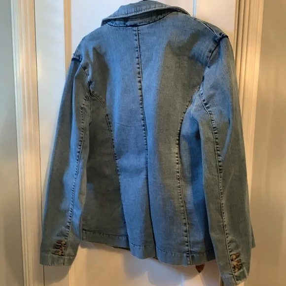 Denim jacket. - Picture 2 of 2